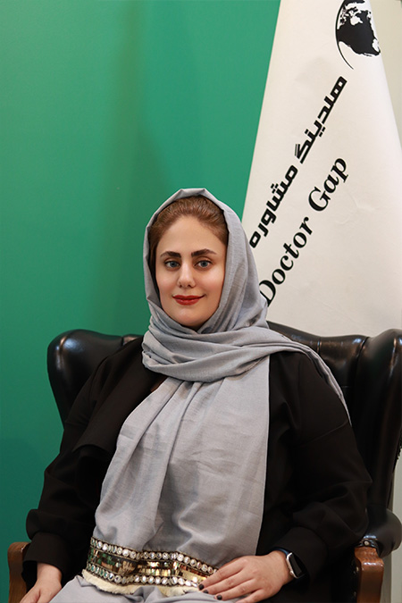 نرگس سعادتی