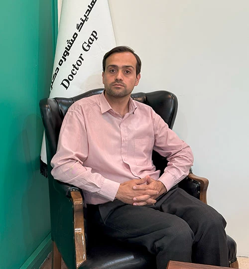 نادر افتخاری